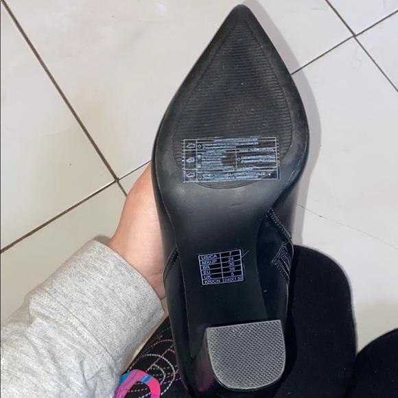 Heeled boots - Picture 3 of 4